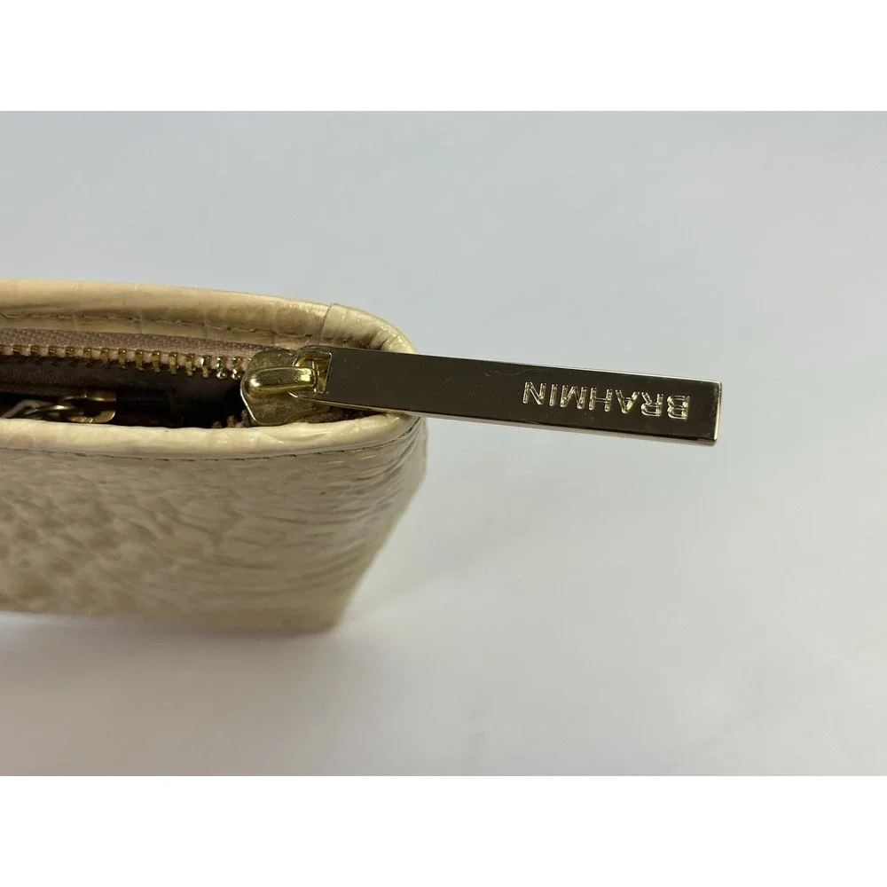 BRAHMIN Daisy Clutch Wallet Croc Embossed Cream Colored Wristlet 10.5